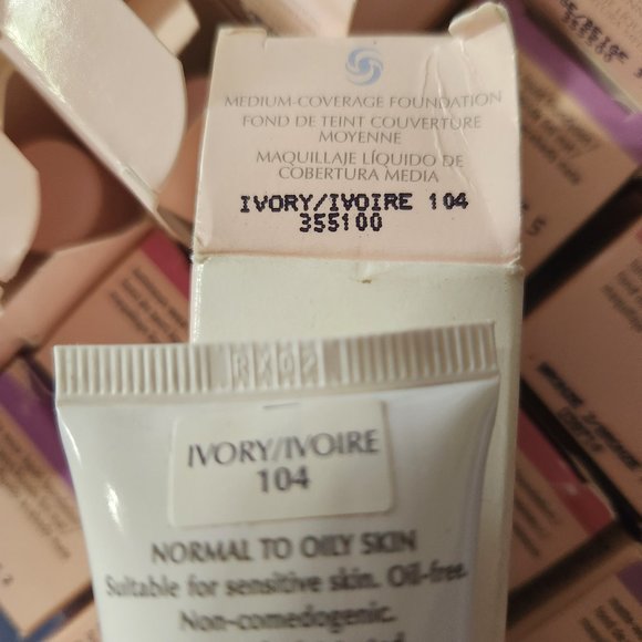 Mary Kay Medium Coverage Ivory 104 Liquid Foundation 1 OZ PINK CAP - Picture 3 of 7